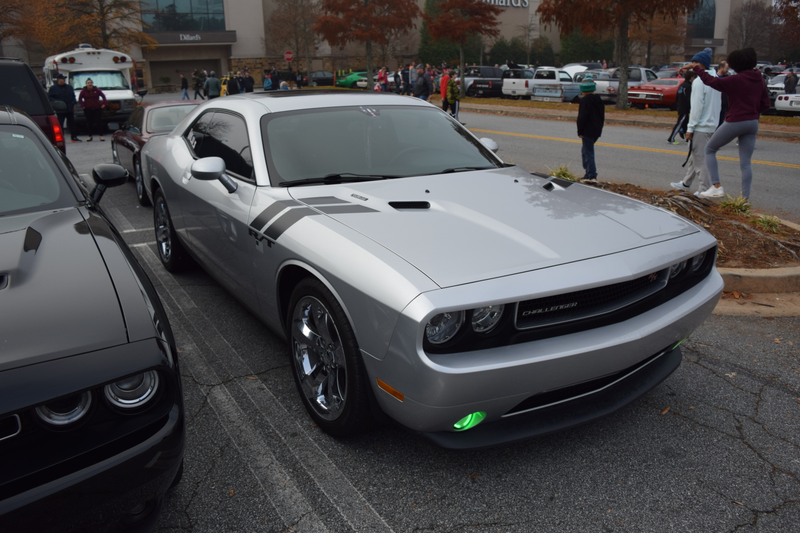 Illustration for article titled I went to Caffeine and Octane this morning and walked around some Challengers ...